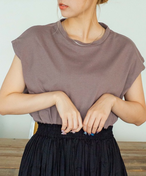 WEGO(ウィゴー)の「WEGO/【ZOZOTOWN&一部店限定】コットンノースリーブTシャツ(タンクトップ・レディース・ホワイト/スミクロ/ホワイト系その他5/ブルー系その他5/ライトブラウン/ブラック/グリーン/パープル/ワイン・FREE)」の6枚目の写真