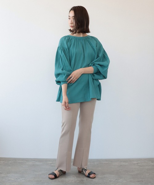 TITE IN THE STORE（ティテ　インザ　ストア）の「バックリボンボリュームスリーブ長袖ブラウス（シャツ/ブラウス・レディース・ピンク/オフホワイト/ブルー・38）」の11枚目の写真