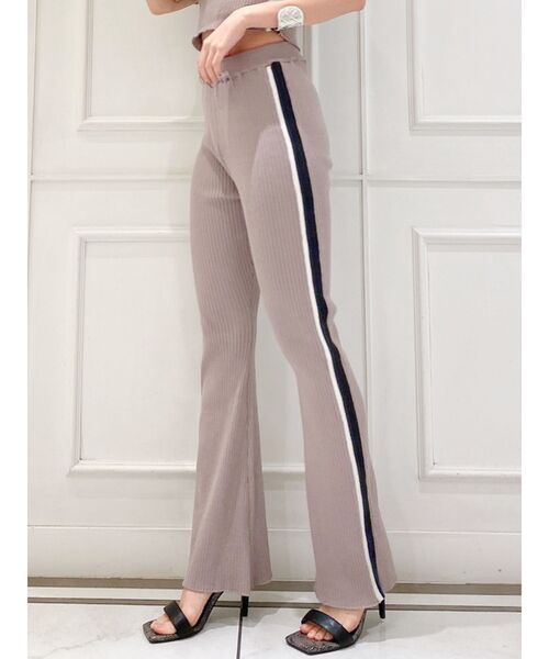 GYDA（ジェイダ）の「【SETUP着用可】サイドラインフレアニットパンツ（その他パンツ・レディース・ピンク/アイボリー/ブラック・FREE）」の3枚目の写真