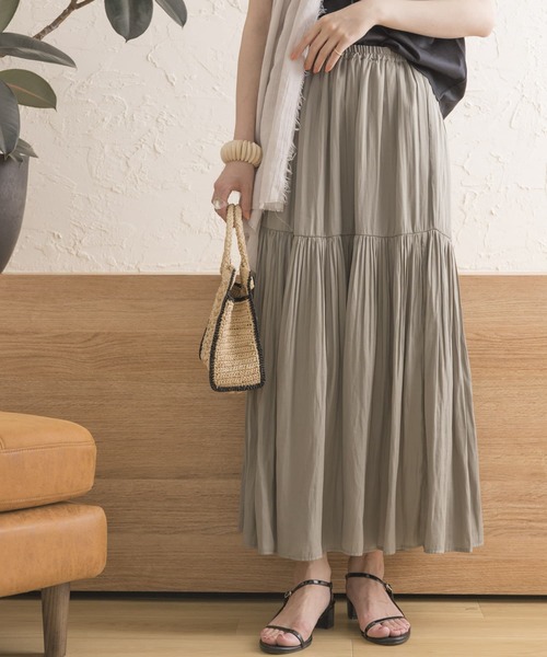 URBAN RESEARCH（アーバンリサーチ）の「プリーツティアードスカート