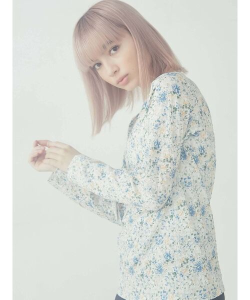 merry jenny(メリージェニー)の「tiny flower tops(Tシャツ/カットソー・レディース・ピンク/ブルー・FREE)」の2枚目の写真