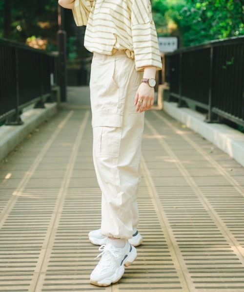 nemne store（ネンネストア）の「雲を見つめるスソダーツカーゴパンツ（カーゴパンツ・レディース・オフホワイト/アイボリー・フリー）」の15枚目の写真