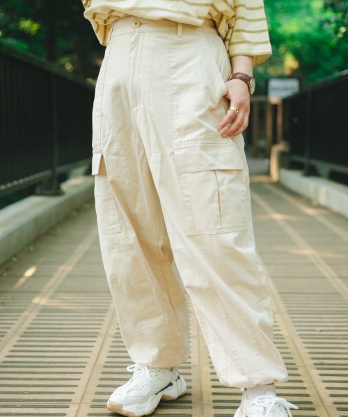 nemne store（ネンネストア）の「雲を見つめるスソダーツカーゴパンツ（カーゴパンツ・レディース・オフホワイト/アイボリー・フリー）」の17枚目の写真