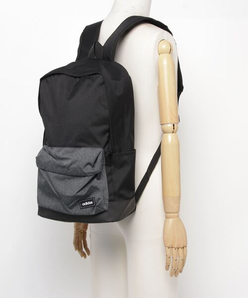 adidas（アディダス）の「クラシック バックパック/リュックサック [CLASSIC BACKPACK] アディダス（バックパック/リュック・メンズ・ブラック×グレー/ピンク系その他/オリーブ/ネイビー・FREE）」の8枚目の写真