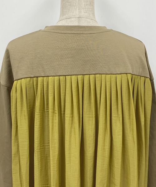 DIARIUM（ディアリウム）の「バック異素材プリーツプルオーバー（Tシャツ/カットソー・レディース・イエロー/グリーン・M）」の6枚目の写真