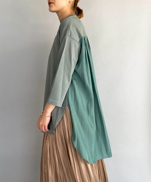 DIARIUM（ディアリウム）の「バック異素材プリーツプルオーバー（Tシャツ/カットソー・レディース・イエロー/グリーン・M）」の11枚目の写真