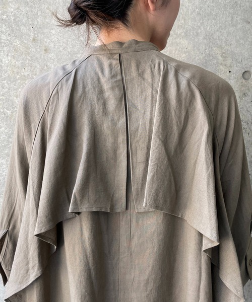 CAPRICIEUX LE'MAGE（カプリシューレマージュ）の「ラッフルデザインシャツ（シャツ/ブラウス・レディース・ホワイト/ブラック/カーキ・FREE）」の4枚目の写真