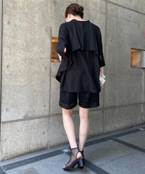 CAPRICIEUX LE'MAGE（カプリシューレマージュ）の「ラッフルデザインシャツ（シャツ/ブラウス・レディース・ホワイト/ブラック/カーキ・FREE）」の5枚目の写真