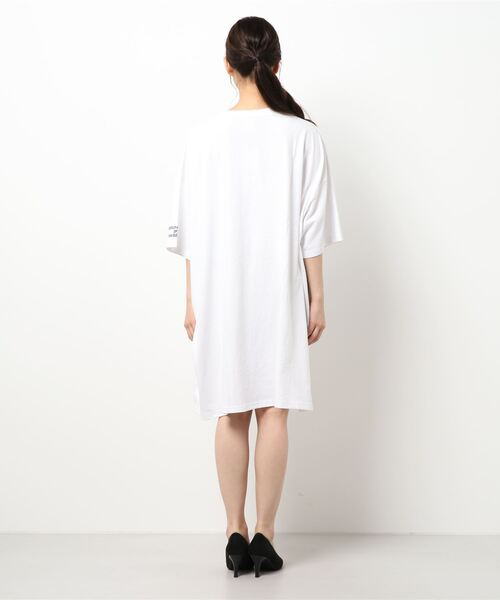 RODEO CROWNS WIDE BOWL（ロデオクラウンズワイドボウル）の「ポケットTシャツワンピース（ワンピース・レディース・ホワイト/ブラック/グリーン・FREE）」の5枚目の写真