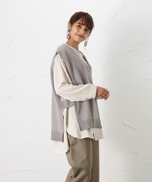 NAVY（ネイビー）の「オーガニックコットン サイドループVネック ニットベスト（ニット/セーター・レディース・ベージュ/グレー/ピンク・フリー）」の5枚目の写真