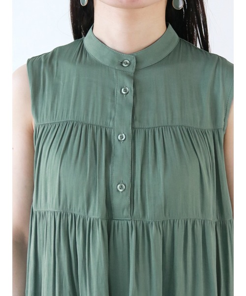 Te chichi(テチチ)の「バンドカラーティアードチュニックブラウス(シャツ/ブラウス・レディース・ベージュ/グリーン/チャコール・フリ-)」の11枚目の写真