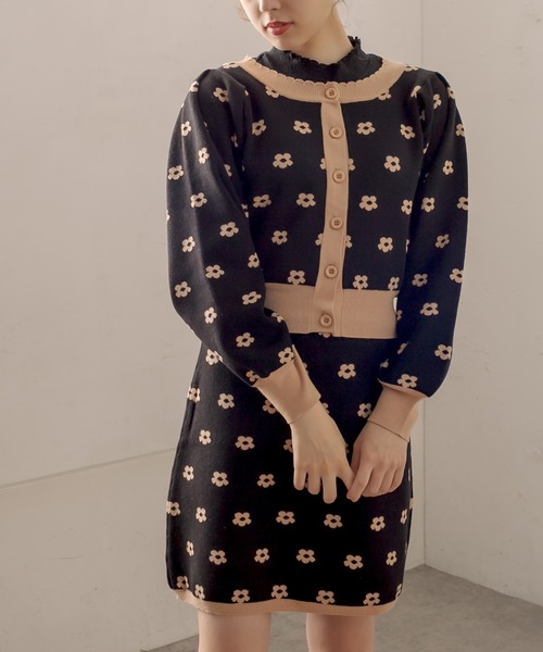 OLIVE des OLIVE（オリーブデオリーブ）の「テクなしでしゃれ感高まる。花ジャガードニットアップ（ワンピース・レディース・ブラック/ラベンダー/アイボリー/ベージュ/ピンク/スミクロ・FREE）」の4枚目の写真