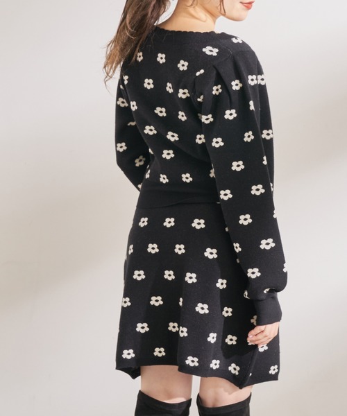 OLIVE des OLIVE（オリーブデオリーブ）の「テクなしでしゃれ感高まる。花ジャガードニットアップ（ワンピース・レディース・ブラック/ラベンダー/アイボリー/ベージュ/ピンク/スミクロ・FREE）」の13枚目の写真