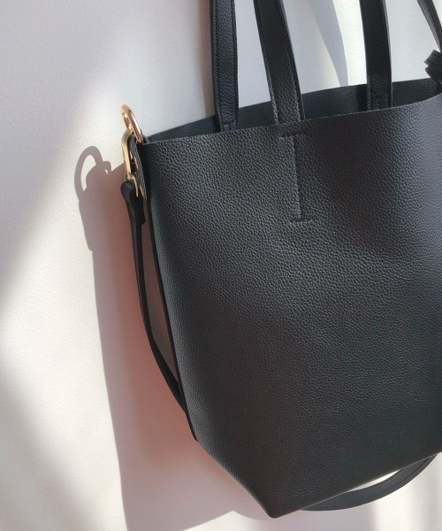 marjour(マージュール)の「DAIRY TOTE BAG(ショルダーバッグ・レディース・ブラック/ピンクベージュ・FREE)」の4枚目の写真