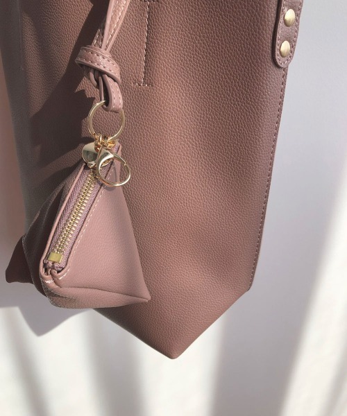 marjour(マージュール)の「DAIRY TOTE BAG(ショルダーバッグ・レディース・ブラック/ピンクベージュ・FREE)」の8枚目の写真