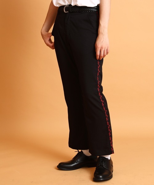 SPINNS(スピンズ)の「【FUVA / フーヴァ】サイド刺繍デザイン フレアパンツ(スラックス・メンズ・ブラック・ONESIZE)」の10枚目の写真