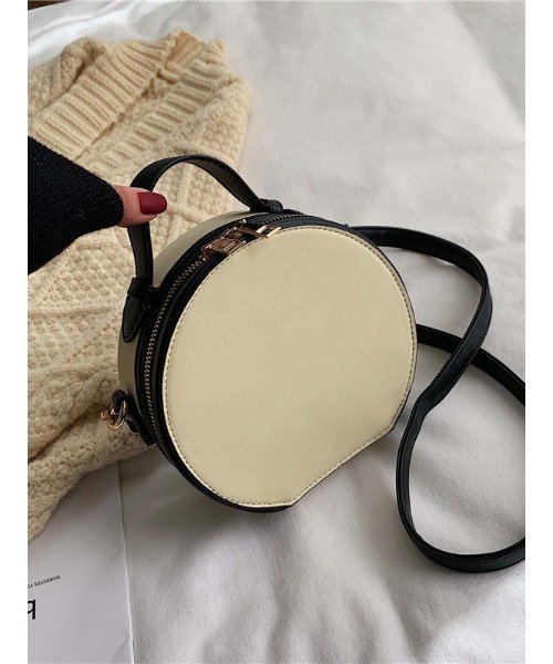 Ritzy（リッツィー）の「大人シルエット 丸型ボックス エレガント ショルダーバッグ（ショルダーバッグ・レディース・ホワイト/ブラック/キャメル・FREE）」の16枚目の写真