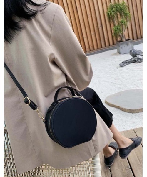 Ritzy（リッツィー）の「大人シルエット 丸型ボックス エレガント ショルダーバッグ（ショルダーバッグ・レディース・ホワイト/ブラック/キャメル・FREE）」の13枚目の写真