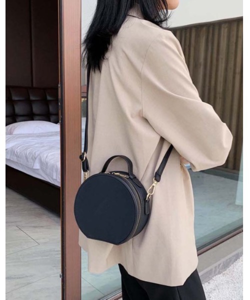 Ritzy（リッツィー）の「大人シルエット 丸型ボックス エレガント ショルダーバッグ（ショルダーバッグ・レディース・ホワイト/ブラック/キャメル・FREE）」の7枚目の写真