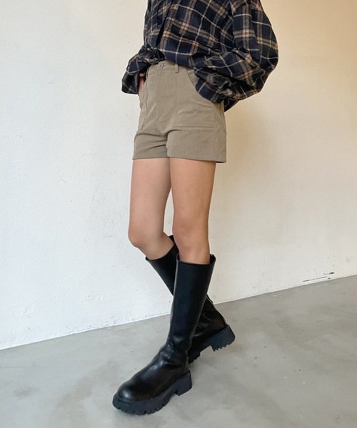 SHAGGIE（シャギー）の「ミニコーデュロイショートパンツ（その他パンツ・レディース・ブラック/ベージュ/グレー・SMALL/MEDIUM）」の6枚目の写真