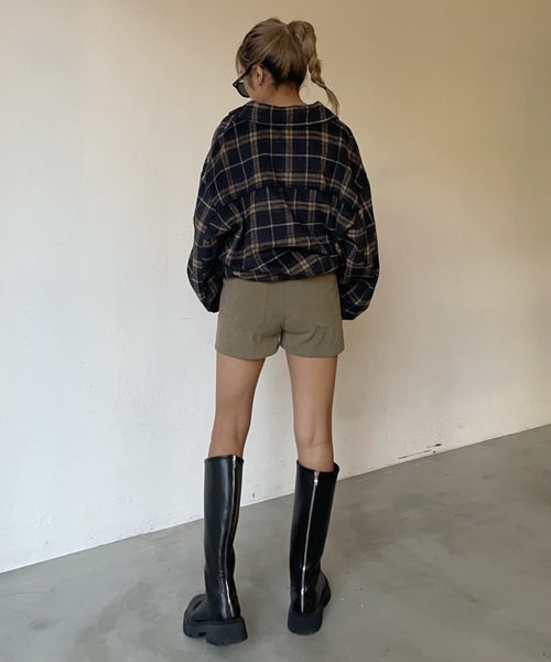 SHAGGIE（シャギー）の「ミニコーデュロイショートパンツ（その他パンツ・レディース・ブラック/ベージュ/グレー・SMALL/MEDIUM）」の12枚目の写真