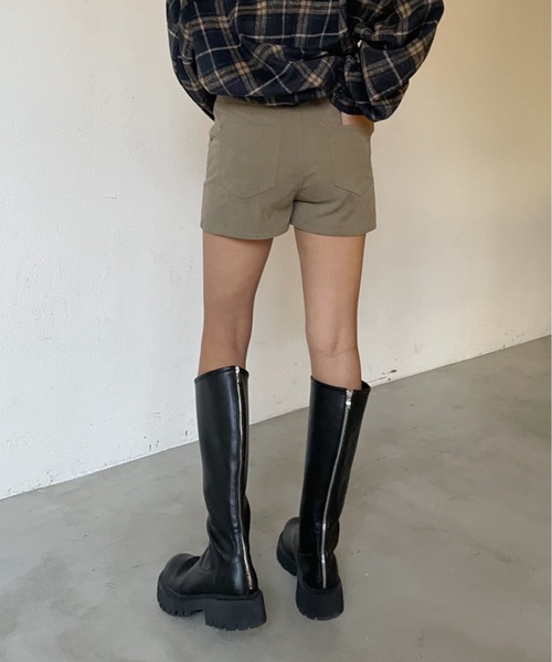 SHAGGIE（シャギー）の「ミニコーデュロイショートパンツ（その他パンツ・レディース・ブラック/ベージュ/グレー・SMALL/MEDIUM）」の7枚目の写真