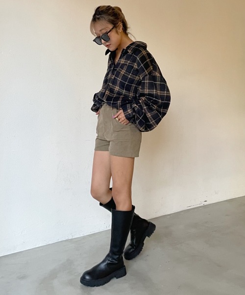 SHAGGIE（シャギー）の「ミニコーデュロイショートパンツ（その他パンツ・レディース・ブラック/ベージュ/グレー・SMALL/MEDIUM）」の9枚目の写真