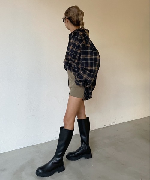 SHAGGIE（シャギー）の「ミニコーデュロイショートパンツ（その他パンツ・レディース・ブラック/ベージュ/グレー・SMALL/MEDIUM）」の11枚目の写真