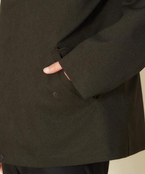 MEN'S MELROSE（メンズメルローズ）の「ラミネーションツイル フーデッドブルゾン（マウンテンパーカー・メンズ・ブラック/ネイビー/カーキ・3/4/5）」の16枚目の写真