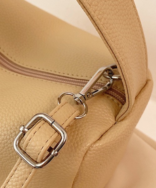 Opinion korean town（オピニオン コリアン タウン）の「Square 2way hand bag（ハンドバッグ・レディース・ホワイト/ブラック/ベージュ・FREE）」の12枚目の写真