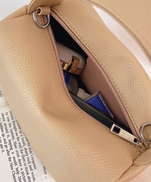 Opinion korean town（オピニオン コリアン タウン）の「Square 2way hand bag（ハンドバッグ・レディース・ホワイト/ブラック/ベージュ・FREE）」の11枚目の写真