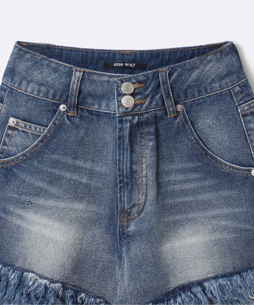 one way(ワンウェイ)の「【oneway Jeans】フリンジハイウエストショートパンツ(デニムパンツ・レディース・ブラック/ライトブルー・S/M)」の3枚目の写真