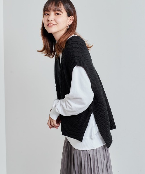 cepo(セポ)の「パッチワークケーブル スリットベスト(ベスト・レディース・ブラック/オフホワイト/グレー・M)」の6枚目の写真