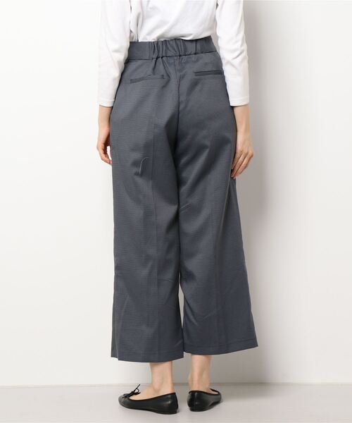 Te chichi(テチチ)の「千鳥チェックタックワイドパンツ(その他パンツ・レディース・オフホワイト/ブルー・SMALL/MEDIUM)」の4枚目の写真