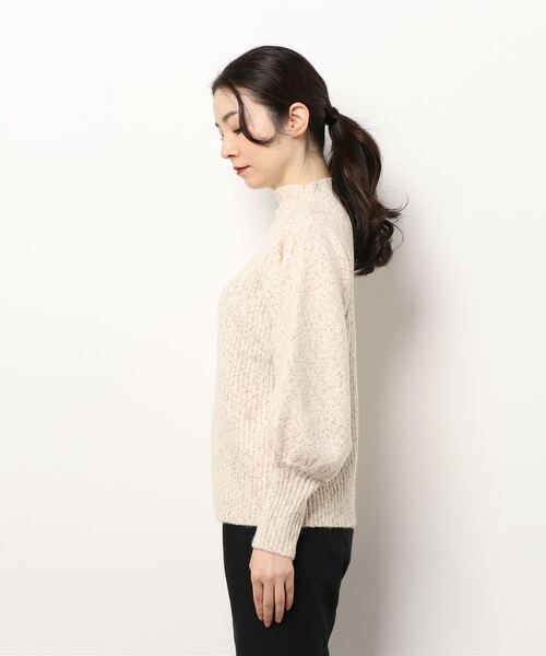 ENNEA(エンネア)の「【2021AW】メランジネップヤーン・ボリューム袖ハイネックふわふわ5Gニット(ニット/セーター・レディース・ライトグレー/ベージュ/オフホワイト・M)」の21枚目の写真