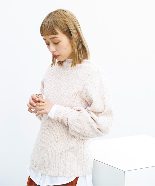 ENNEA(エンネア)の「【2021AW】メランジネップヤーン・ボリューム袖ハイネックふわふわ5Gニット(ニット/セーター・レディース・ライトグレー/ベージュ/オフホワイト・M)」の17枚目の写真