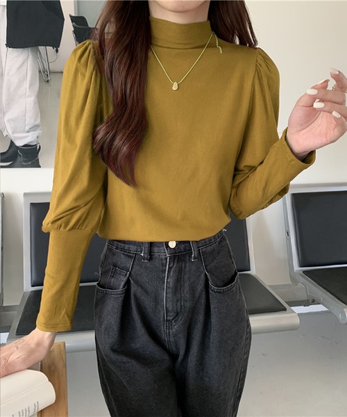 me+em select(ミームセレクト)の「【 6色展開 】裏起毛ギャザーパフ袖ロングカフストップス(Tシャツ/カットソー・レディース・ホワイト/ブラック/ブラウン/グレー/モカ/キャメル・FREE)」の6枚目の写真