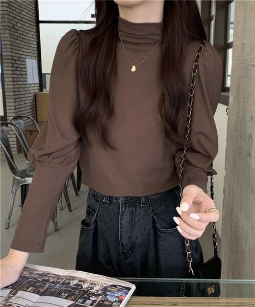 me+em select(ミームセレクト)の「【 6色展開 】裏起毛ギャザーパフ袖ロングカフストップス(Tシャツ/カットソー・レディース・ホワイト/ブラック/ブラウン/グレー/モカ/キャメル・FREE)」の17枚目の写真