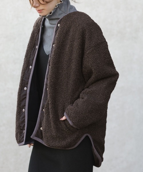 Bou Jeloud(ブージュルード)の「キルティング×ボアリバーシブルジャケット(その他アウター・レディース・ブラック/グレー/カーキ・38)」の2枚目の写真