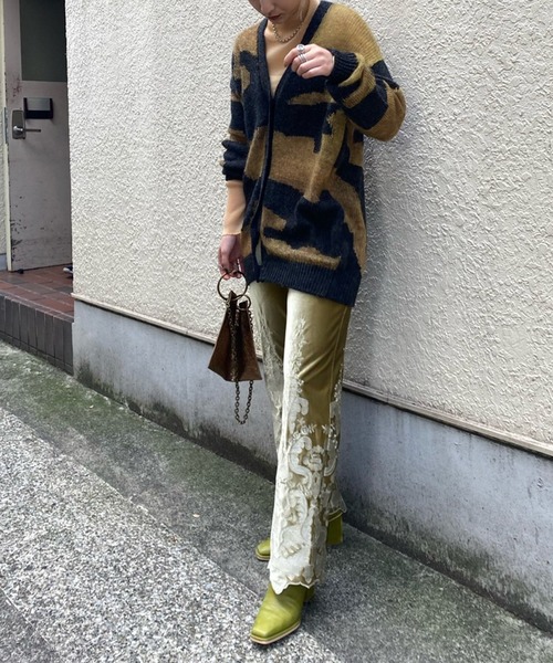 Ameri(アメリ)の「MULTICOLOR LOW GAUGE CARDIGAN(カーディガン/ボレロ・レディース・チャコールグレー/ピンクベージュ・FREE)」の4枚目の写真