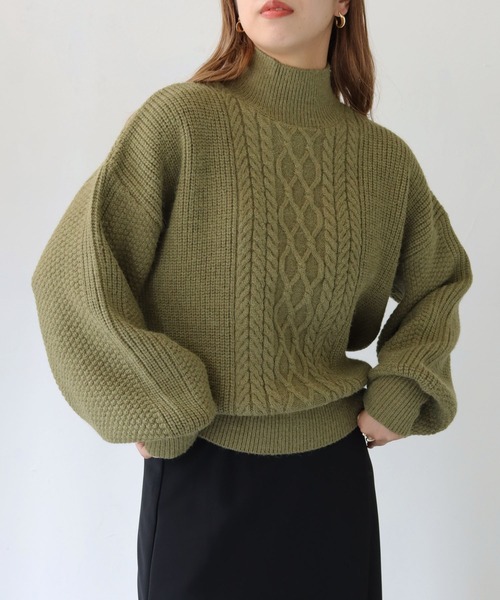 HER CLOSET(ハークローゼット)の「【shemoshelly】WEB限定バルキーケーブルハイネックニット(ニット/セーター・レディース・レッド/カーキ/ブルー/アイボリー/マスタード・M)」の1枚目の写真