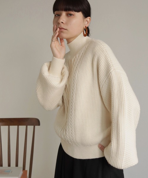 HER CLOSET(ハークローゼット)の「【shemoshelly】WEB限定バルキーケーブルハイネックニット(ニット/セーター・レディース・レッド/カーキ/ブルー/アイボリー/マスタード・M)」の6枚目の写真