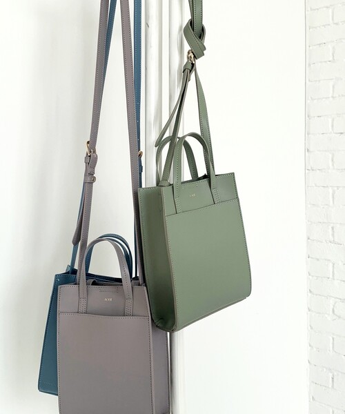 OPAQUE.CLIP（オペークドットクリップ）の「◆スクエアミニショルダーバッグ【軽量】（ショルダーバッグ・レディース・ライトブルー/ブラック/グレー/オフホワイト/ライトグリーン・00）」の4枚目の写真