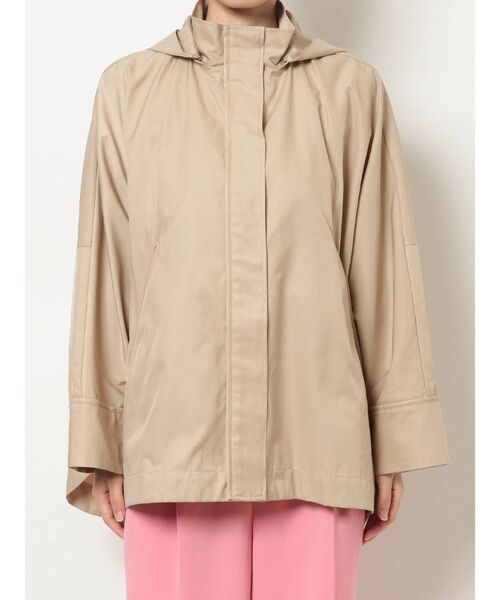 ELENDEEK（エレンディーク）の「オーバーサイズテントコート（ナイロンジャケット・レディース・ベージュ/ブラック・FREE）」の13枚目の写真