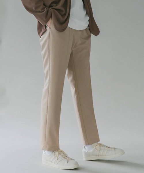 URBAN RESEARCH DOORS(アーバンリサーチドアーズ)の「TRテーパードトラウザー(その他パンツ・メンズ・ブラウン/ブラック/ベージュ/ブルー・40/38/36)」の4枚目の写真