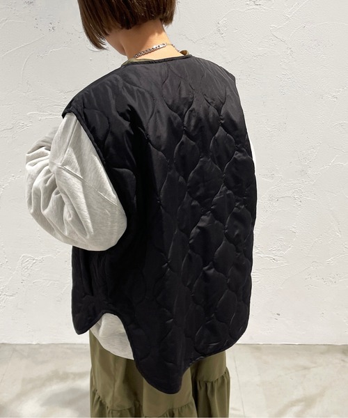 apres jour mignon（アプレジュールミニョン）の「キルティングベスト【ZOZOTOWN限定アイテム】（ベスト・レディース・カーキ/アイボリー/ブラック・フリー/X-LARGE）」の14枚目の写真