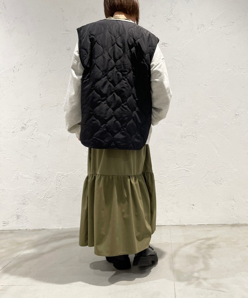 apres jour mignon（アプレジュールミニョン）の「キルティングベスト【ZOZOTOWN限定アイテム】（ベスト・レディース・カーキ/アイボリー/ブラック・フリー/X-LARGE）」の17枚目の写真