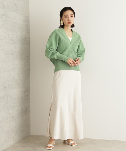 NATURAL BEAUTY BASIC(ナチュラルビューティーベーシック)の「ヴィンテージライクサテンマキシスカート(スカート・レディース・ラベンダー/ベージュ/グリーン・MEDIUM/SMALL)」の2枚目の写真