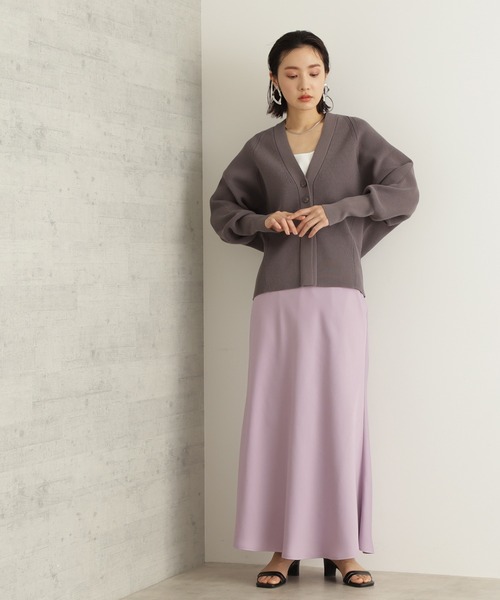 NATURAL BEAUTY BASIC(ナチュラルビューティーベーシック)の「ヴィンテージライクサテンマキシスカート(スカート・レディース・ラベンダー/ベージュ/グリーン・MEDIUM/SMALL)」の11枚目の写真