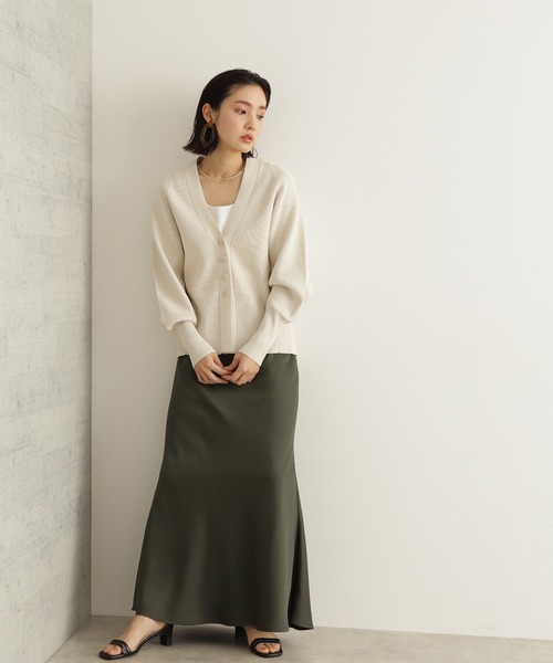 NATURAL BEAUTY BASIC(ナチュラルビューティーベーシック)の「ヴィンテージライクサテンマキシスカート(スカート・レディース・ラベンダー/ベージュ/グリーン・MEDIUM/SMALL)」の21枚目の写真